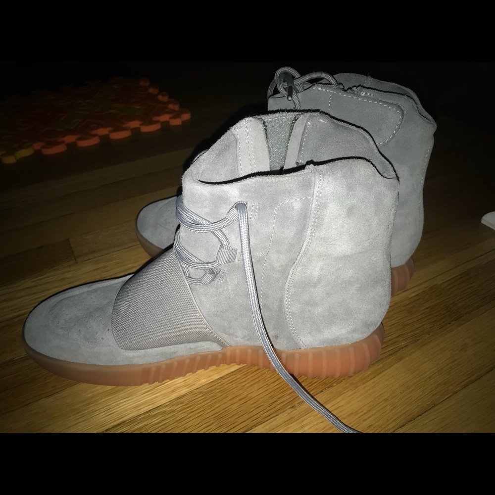 yeezys - Picture 2 of 2